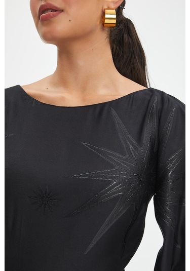 Parlak Yıldız Desenli Elbise - Zamansız Tasarım Ve Şık Detaylar Siyah