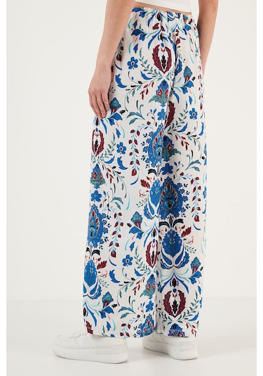 Lela Desenli Beli Lastikli Bol Paça Rahat Kesim Bayan Pantolon 5865217 Beyaz-Saks
