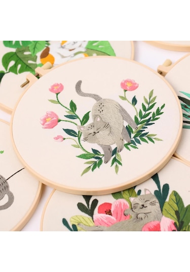 Mufunye Dıy Kedi Desenli İpek İşleme Seti - 30x30cm Kumaş, 20x20cm Taha, Tüm Malzemeler Dahil - Başlangıçcı Dost Ev Dekoru El Sanəti Paketi