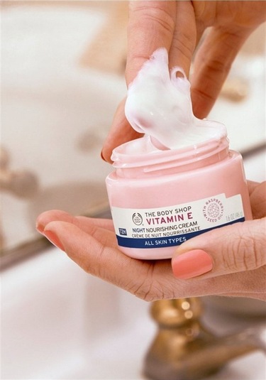 The Body Shop Vitamin E - Gece Kremi 50 Ml