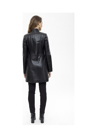 Care Siyah Düğmeli Dar Fit Kesim Astarlı Kısa Hakiki Kadın Deri Kaban-siyah Siyah