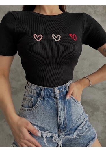 Defymoda Üçlü Kalp Nakışlı Bluz Siyah