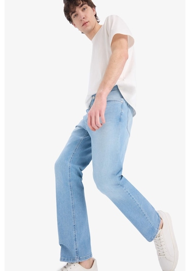 DeFacto Sergio Regular Fit Normal Kalıp Normal Bel Boru Paça Jean Pantolon E2734AX25SPNM39 DeFacto Sergio Regular Fit Normal Kalıp Normal Bel Boru Paça Jean Pantolon E2734AX25SPNM39