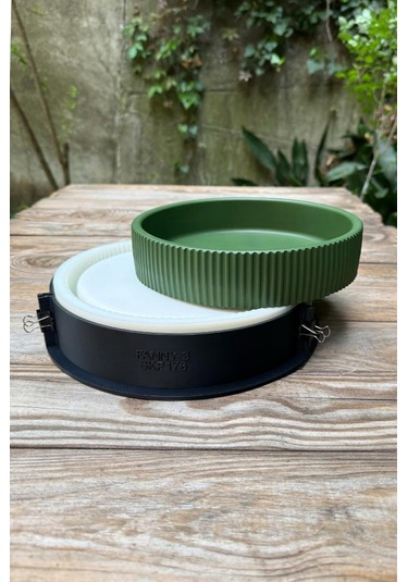 Fanny 3 Tırtıklı Kasnaklı Silikon Kap Kalıbı Beyaz