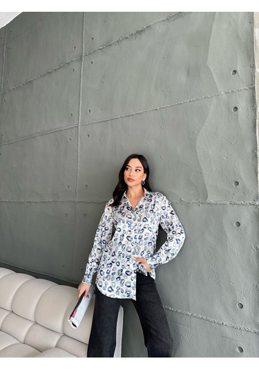 Kadın Oversize Ekru Renk Mavi Öpücük Detaylı Saten Gömlek-mavi Mavi