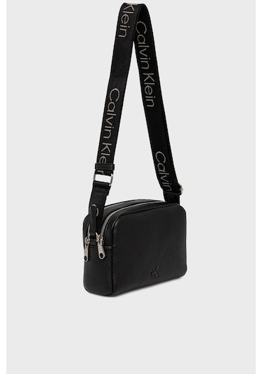 Calvin Klein Logolu Ayarlanabilir Askılı Çanta LV04K3124GUB1 Bayan ÇANTA LV04K3124G UB1 Siyah