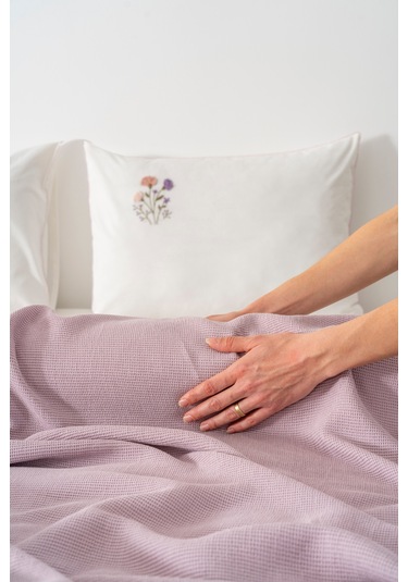 Missera Rose Nakışlı Çift Kişilik Pike Seti - 4 Parça Çeyiz Seti Pembe