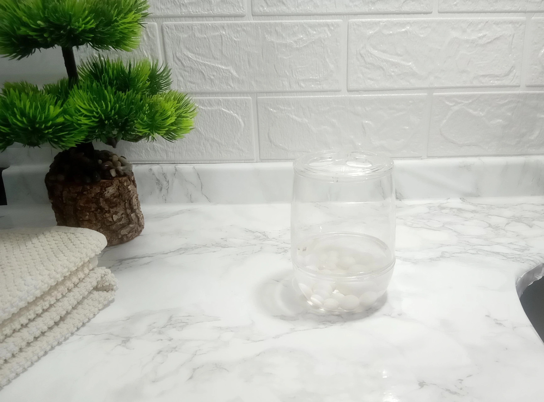 2 Adet Diş Fırçalık Beyaz İncili Akrilik 8x8x11cm Banyo Seti Çok Renkli