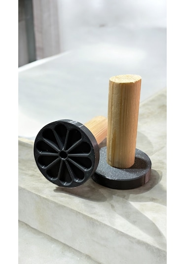 Papatya Desenli Kurabiye Aparatı 7,5 Cm Gri