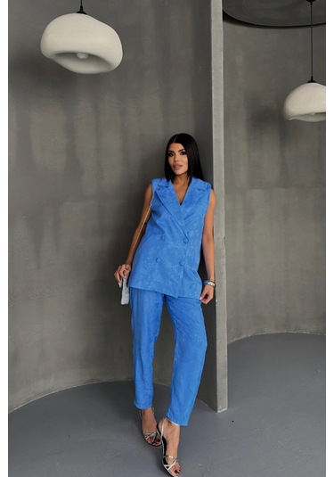 Leyla Sanat Sanata Yeni Bir Bakış Açısı Jakar Kumaş Yelek - Pantolon Takım - Mavi Mavi