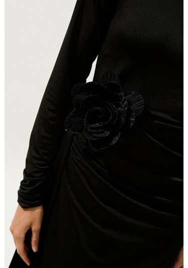 Lora Çiçek Broş Siyah Siyah