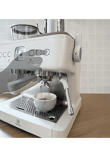 Electrolux E8EC1-8SW 800 Serisi 2200 W Espresso Cappuccino Makinesi
