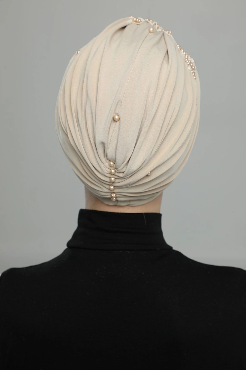 Kopma Astarlı Işlemeli Bej Gül Motifli Hazır Türban Tesettür Abiye Bone Bej Gül