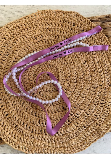 Dökülen İncili Isimli Yüzük Kurdelesi Söz Kurdelesi Lila