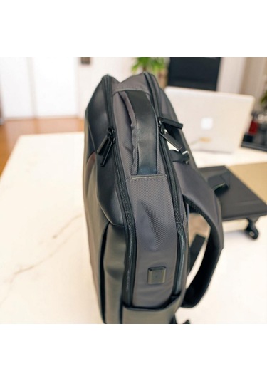 Laptop Gözlü Deri Görünümlü İnce Tasarımlı Sırt Çantası Baggaj S24115 Gri