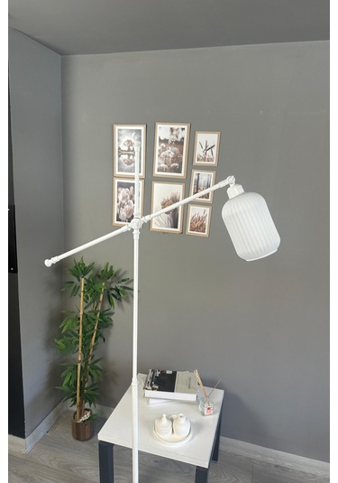 Wingmn Beyaz Cam Lambader Makas Gövde Modern Metal Oturma Odası Zemin Lambası Beyaz