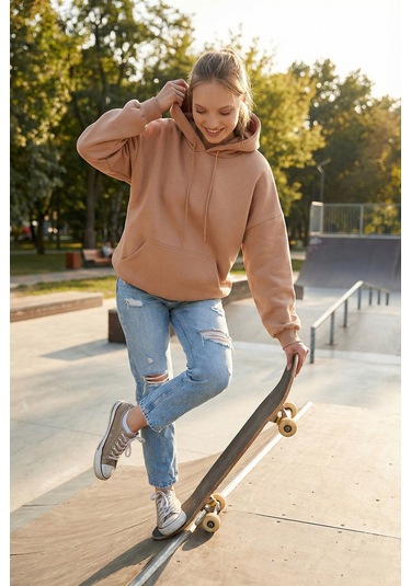 Lela Regular Fit Pamuklu Kapüşonlu Yaka Şardonlu Kışlık Bayan Sweat 5863854 Bisküvi