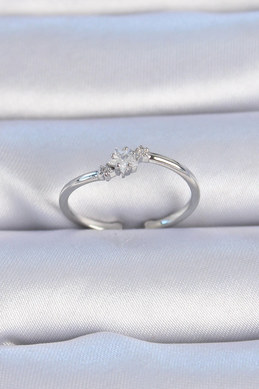 Dodes Pirinç Gümüş Renk Çiçek Model Zirkon Taş Detay Kadın Yüzük Tg27byk3323 Çok Renkli