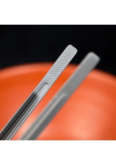 Gajeena Titanyum Barbekü Kelepçi - Paslanmaz, Hafif 20g - Gıda Lezzetini Bozmaz - Manav Sebze, Steak, Izgara Araçları - Kamp, Piknik İçin Çok Renkli