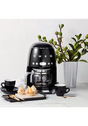 Smeg DCF02 1050 W Filtre Kahve Makinesi