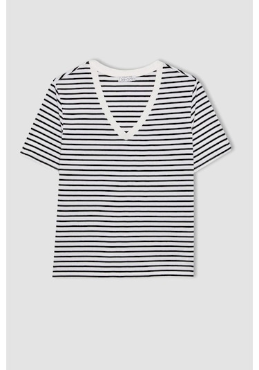 Defacto Regular Fit V Yaka Çizgili Kısa Kollu Tişört X2715AZ24SMBK81 Siyah Defacto Regular Fit V Yaka Çizgili Kısa Kollu Tişört X2715AZ24SMBK81 Siyah