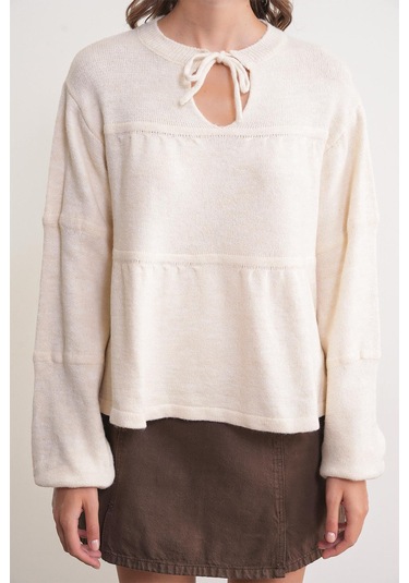 6950 Kadın Yakası Bağcıklı Pileli Triko Kazak Naturel Naturel