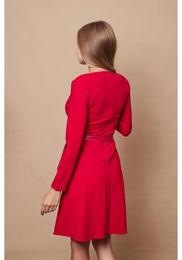 Kadın Likralı Krep Kumaş Kalp Yakalı Uzun Kol Eteği Kiloş Elbise-kırmızı Kırmızı