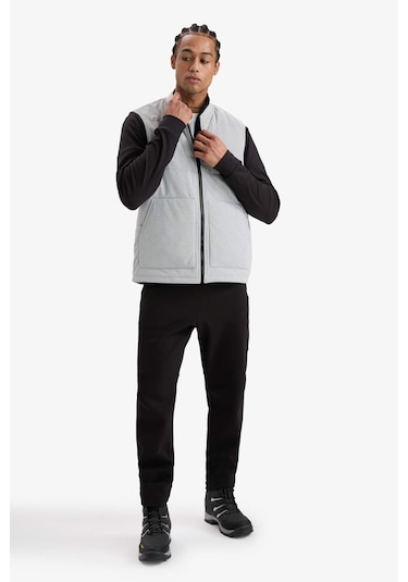 Defacto Regular Fit Dik Yaka Fermuarlı Cepli Yelek E8777ax25augr360 Gri Defacto Regular Fit Dik Yaka Fermuarlı Cepli Yelek E8777ax25augr360 Gri