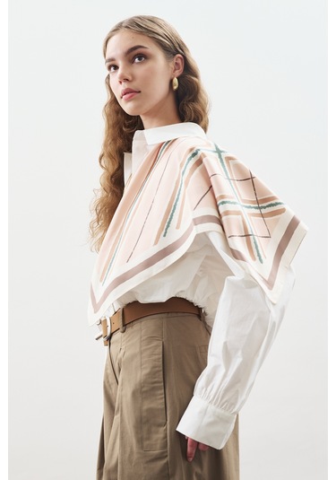 Desenli Orta Boy Saten Fular Leya Leya