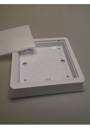 Sıva Üstü Kare 9W Ledli Armatür Beyaz