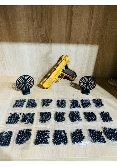 Gold Renk Boncuklu Oyuncak Tabanca 1 Adet + 2 Adet Hedef 9 Cm Siyah + 21 Paket Boncuk Karışık