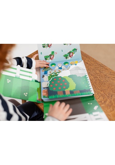 Playpress - Story Playset - Farmyard