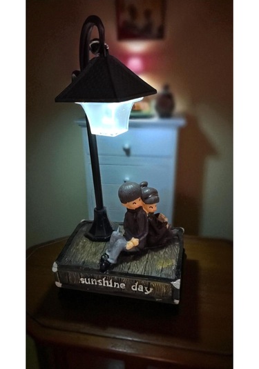Sevdiklerinize Çok Şık Bir Işıklı Çift Biblo Ürün Boyutu En:8cm Boy:17cm