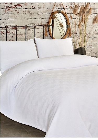 Çift Kişilik Beyaz Dama Desenli Pike. Damalı Otel Pikesi 200 X 230