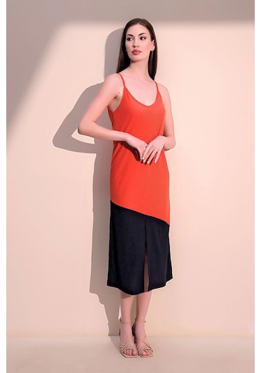 Kadın Mercan & Siyah Rahat Asimetrik Bloklu Yırtmaçlı Askılı Uzun Elbise Mercan