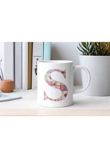 S Harfli Retro Çiçekli Kupa Bardak - Patchwork Tarz Yamalı Desenli İsme Özel Kupa - Hediye Beyaz