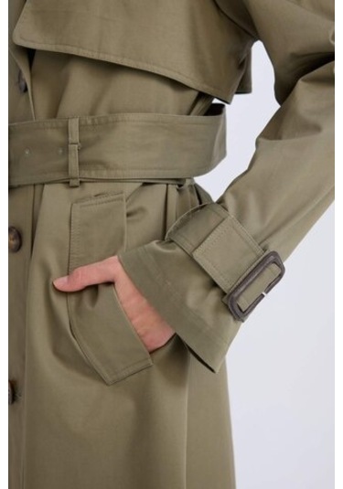 DeFacto Uzun Trençkot Kruvaze Yaka Düğmeli Cepli Kemerli Apoletli D5755AX25SPKH461 Haki DeFacto Uzun Trençkot Kruvaze Yaka Düğmeli Cepli Kemerli Apoletli D5755AX25SPKH461 Haki