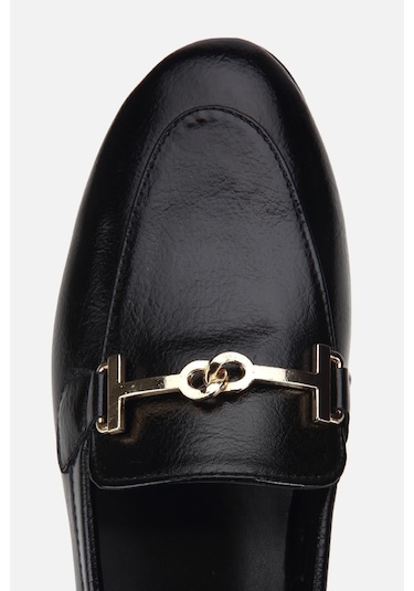 Yaya Kadın Siyah Rugan Gold Tokalı Loafer