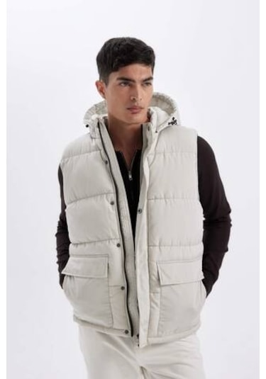 DeFacto Su İtici Hafif Şişme Yelek Çıkarılabilir Kapüşonlu Fermuarlı Cepli Mevsimlik W5509AZ24AUBG721 Bej