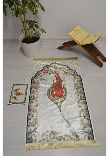 Çantalı Fermuarlı Lale Desenli Seccade Beyaz B005