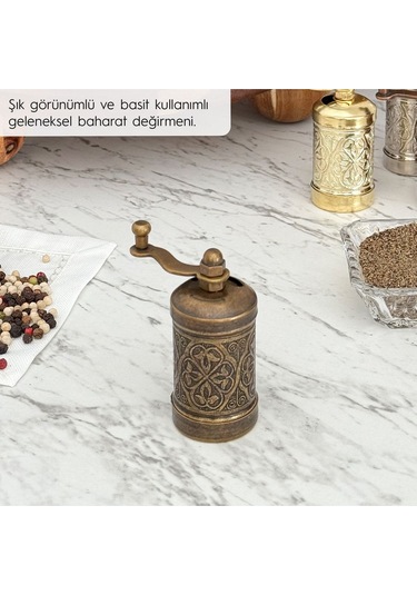 Antik Zamak Karabiber El Değirmeni Öğütücü Grinder 8 Cm Kahverengi