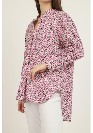 Kırmızı V Yakalı Ve Desenli Gömlek Karışık Çok Renkli