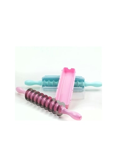 Pratik 9 Bıçaklı Mantı Kesme Merdanesi Çok Renkli