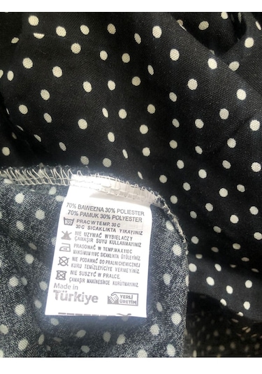 Kadın Puantiyeli Siyah Renk Viskon Kumaş Ön Düğmeli Ayarlanabilir Kuşaklı Tesettür Elbise Siyah