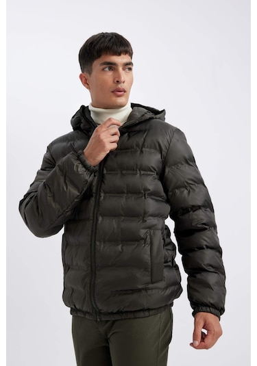 DeFacto Su İtici Şişme Mont Slim Fit Dar Kesim Kapüşonlu Fermuarlı Cepli D1185AX24WNKH153