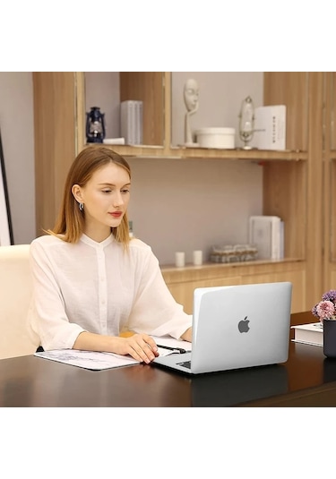 Honeybeeshop 4 Adet Ultra İnce Şeffaf Kılıf Macbook Uyumlu Air 13.3 M1 M2 M3 M4 Ekran Klavye Filmi Seti Cam Zambak Mavisi