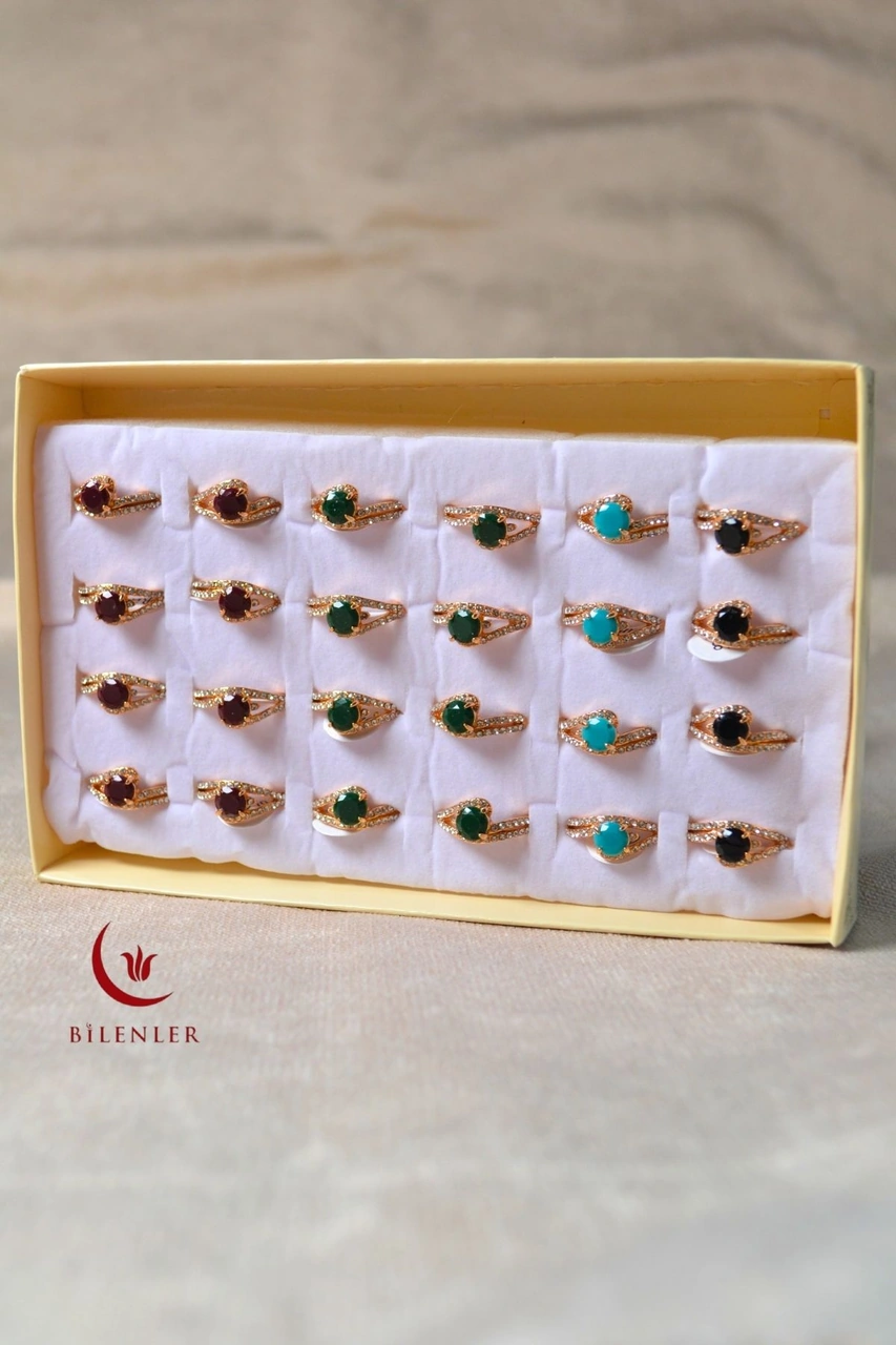 Kadın Renkli Taşlı Metal Yüzük Uzun Ömürlü,şık Tasarım 24 Lü Kutu Çok Renkli