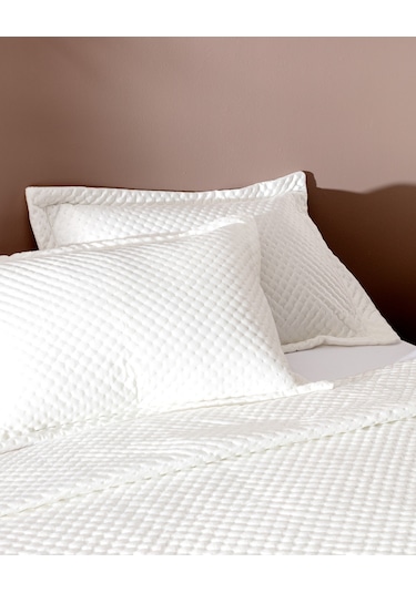 Boulogne Tek Kişilik Kadife Yatak Örtüsü - Ekru 8682116999557 Ekru