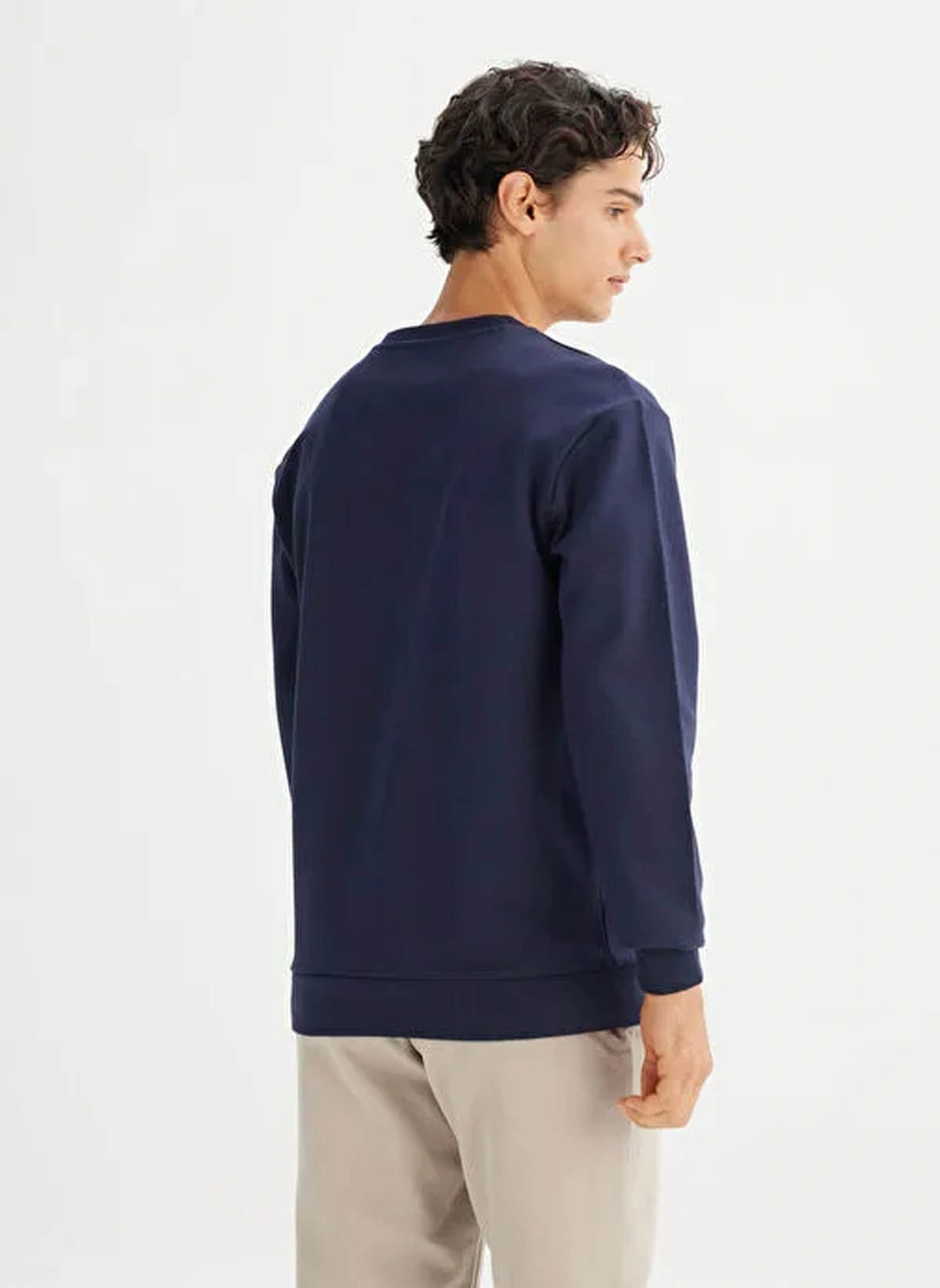 Lee Mid Logo Lacivert Erkek Sweatshirt L242499411 Lacivert