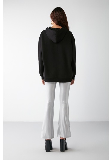 Alena Kadın Basic Kanguru Cepli Oversize Organik Pamuk Fermuarlı Kapüşonlu Siyah Sweatshirt